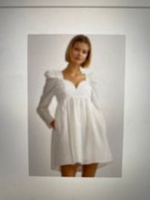 Load image into Gallery viewer, Sweetheart Long Sleeve Mini Dress - White