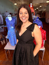 Load image into Gallery viewer, Jaquard Sleeveless Midi-Black
