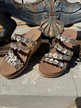 Load image into Gallery viewer, Let’s Be Friends Wedge- Gold