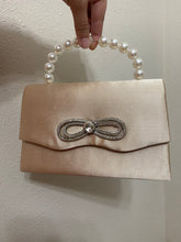 Load image into Gallery viewer, Pearl Handle Bow Evening Bag-Champagne