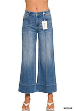 Load image into Gallery viewer, Cropped Wide Leg Pintuck Denim Jean