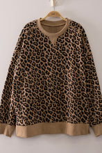 Load image into Gallery viewer, Curvy Leopard Crew Sweater